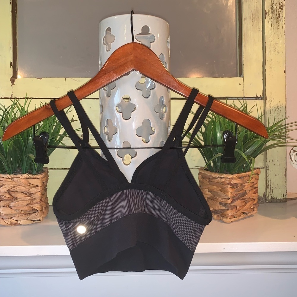 Zella Body Black Multi-Strap Workout Activewear Sports Bra Keyhole Bust Small
